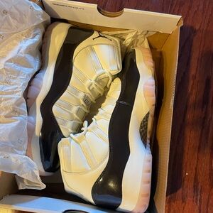 Authentic Girls Air Jordan 11 Retro Concord Sneakers size 6.5y